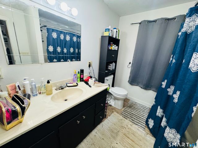 137 South Chestnut Street, Plainfield, CT 06374