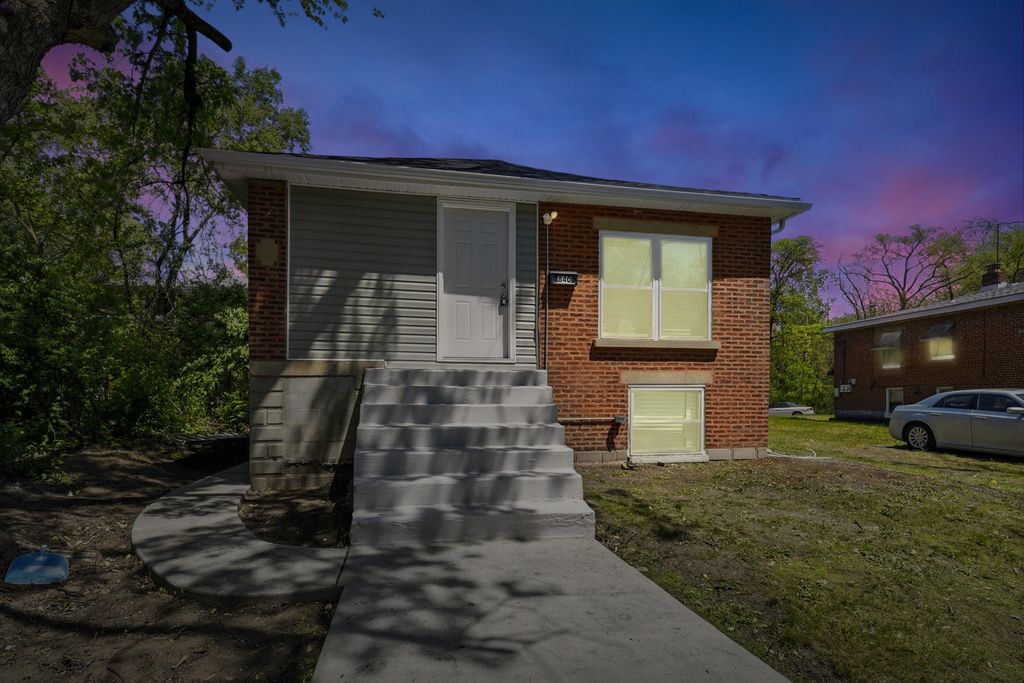 840 E 25th Avenue, Gary, IN 46407