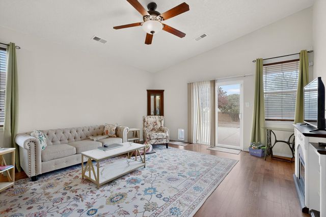 3401 Sun Mesa Street SW, Los Lunas, NM 87031