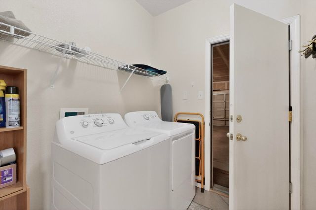 3401 Sun Mesa Street SW, Los Lunas, NM 87031