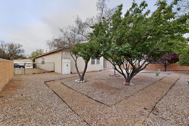 3401 Sun Mesa Street SW, Los Lunas, NM 87031