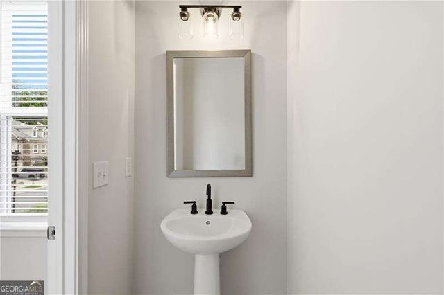 158 Harlow Circle, Roswell, GA 30076