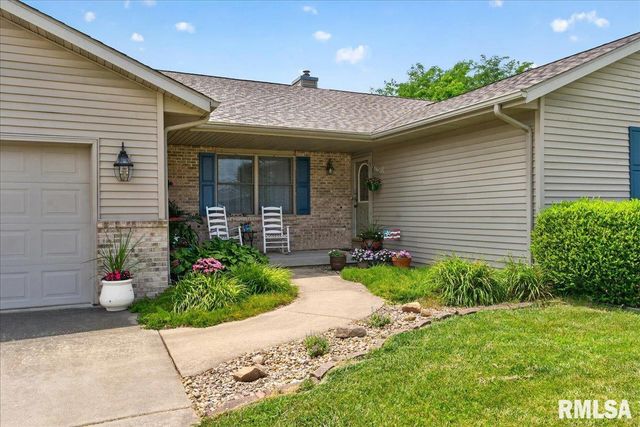 1530 SEQUOIA Drive, Chatham, IL 62629