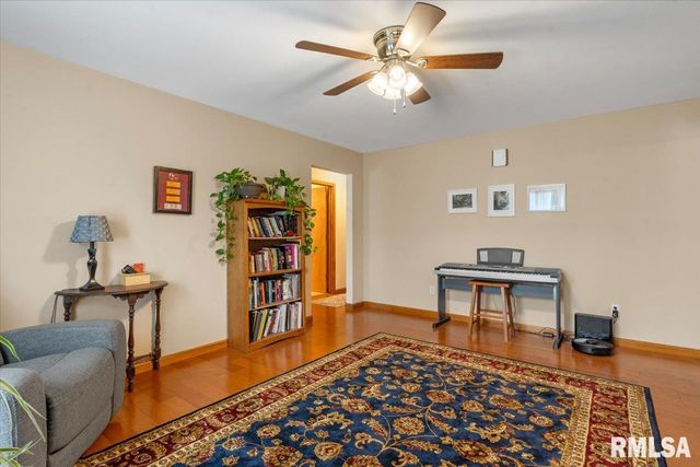1530 SEQUOIA Drive, Chatham, IL 62629