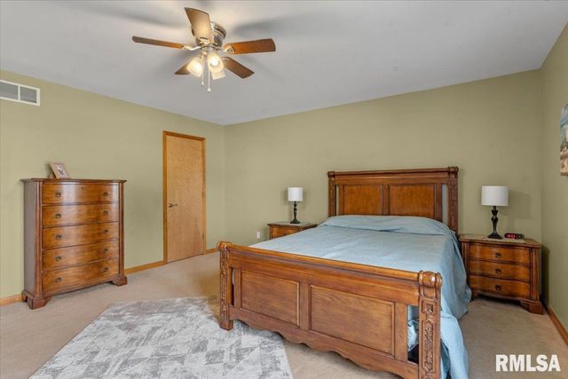 1530 SEQUOIA Drive, Chatham, IL 62629
