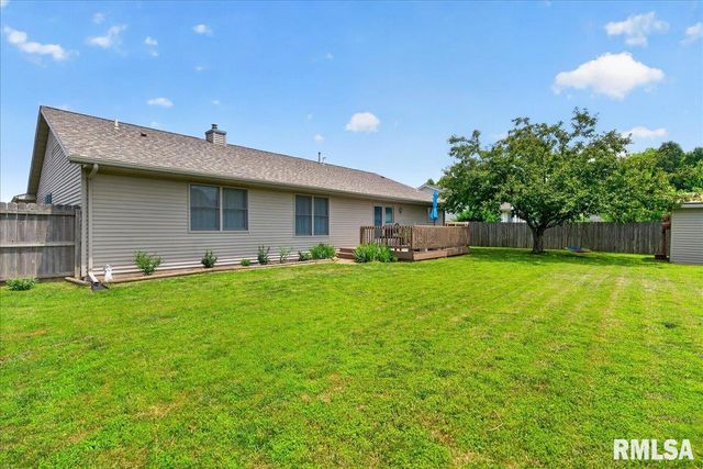 1530 SEQUOIA Drive, Chatham, IL 62629
