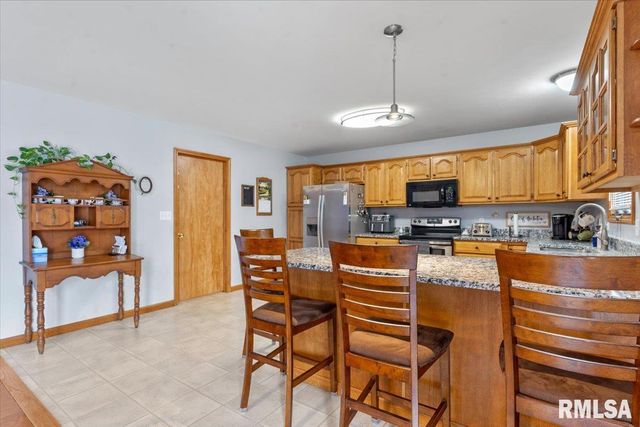 1530 SEQUOIA Drive, Chatham, IL 62629