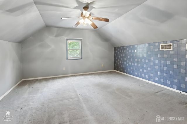 92 Silver Lake Avenue, Edison, NJ 08817