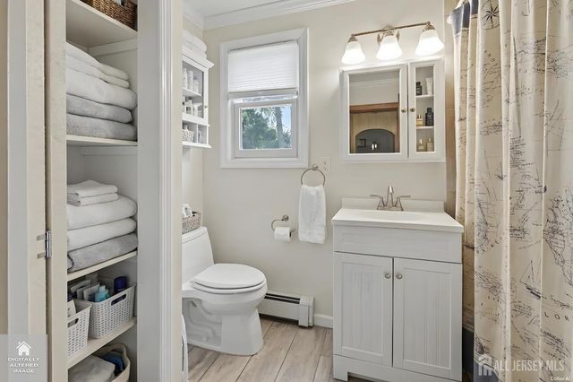 92 Silver Lake Avenue, Edison, NJ 08817