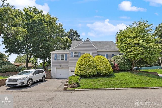92 Silver Lake Avenue, Edison, NJ 08817