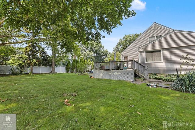 92 Silver Lake Avenue, Edison, NJ 08817