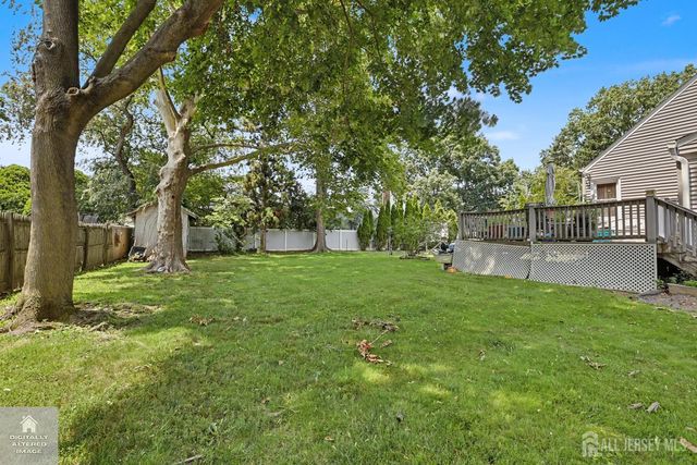 92 Silver Lake Avenue, Edison, NJ 08817