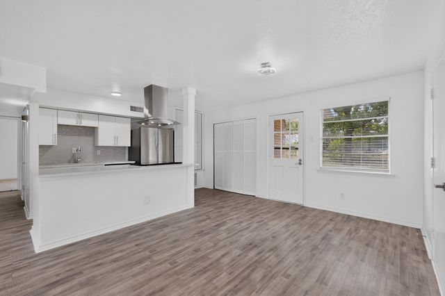 2942 Candlewick Lane, Farmers Branch, TX 75234