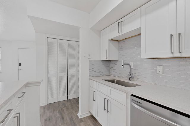2942 Candlewick Lane, Farmers Branch, TX 75234