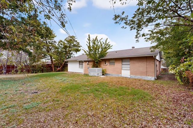 2942 Candlewick Lane, Farmers Branch, TX 75234