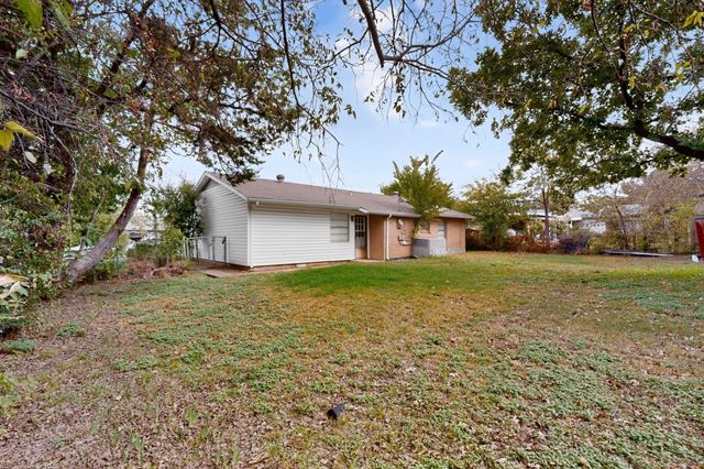 2942 Candlewick Lane, Farmers Branch, TX 75234