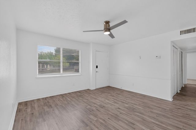 2942 Candlewick Lane, Farmers Branch, TX 75234