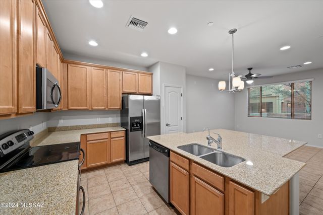 2442 E Emerald Moon Drive, Tucson, AZ 85718