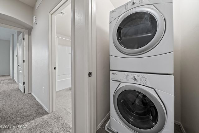 2442 E Emerald Moon Drive, Tucson, AZ 85718