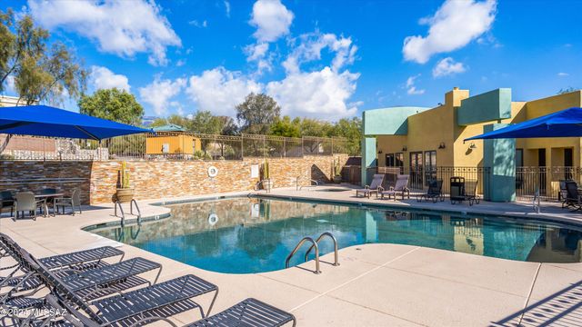 2442 E Emerald Moon Drive, Tucson, AZ 85718