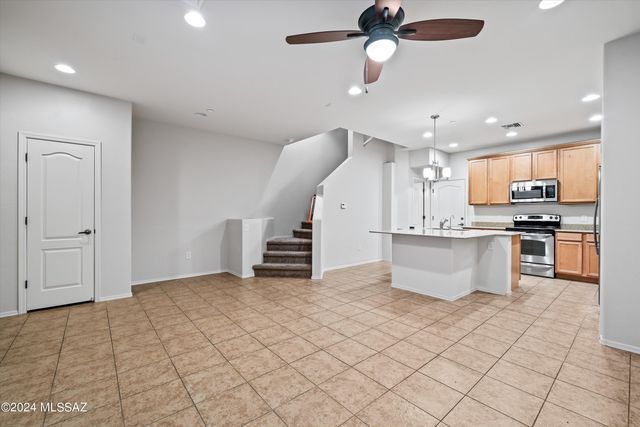 2442 E Emerald Moon Drive, Tucson, AZ 85718