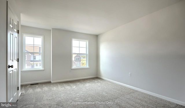 7850 OAK BROOK DR, Harrisburg, PA 17112