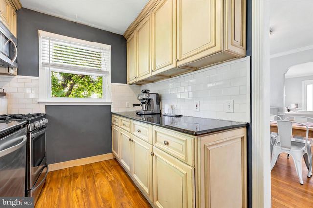 406 W GLENSIDE AVE, Glenside, PA 19038