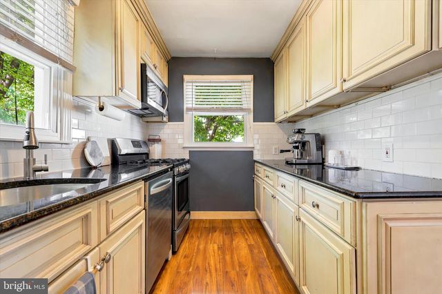 406 W GLENSIDE AVE, Glenside, PA 19038