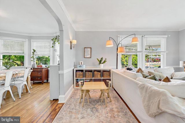 406 W GLENSIDE AVE, Glenside, PA 19038