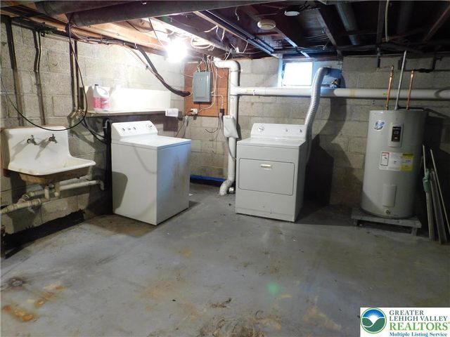 1037 Maple Street, Bethlehem City, PA 18018
