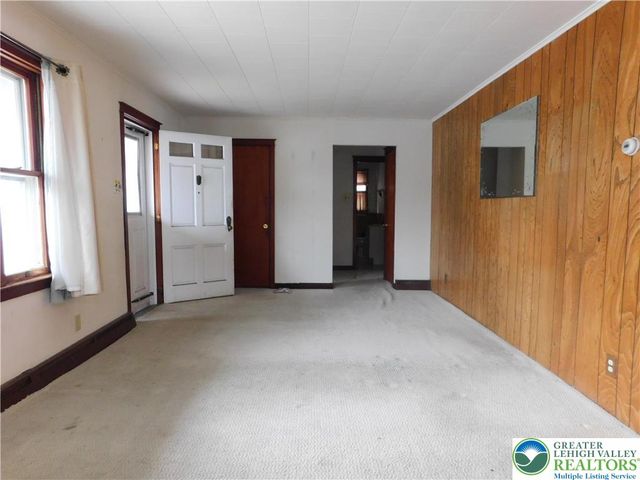 1037 Maple Street, Bethlehem City, PA 18018
