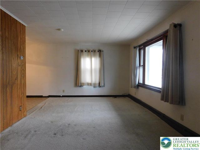 1037 Maple Street, Bethlehem City, PA 18018