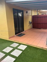 765 W 70th Place 1, Hialeah, FL 33014