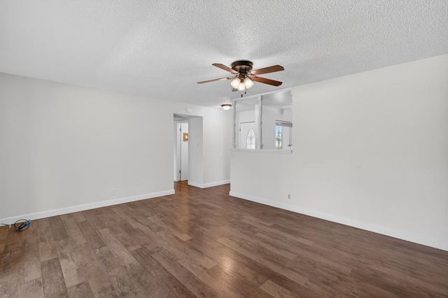 6933 Arvada Ct, Sacramento, CA 95828