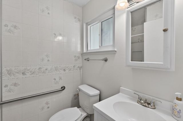 6933 Arvada Ct, Sacramento, CA 95828