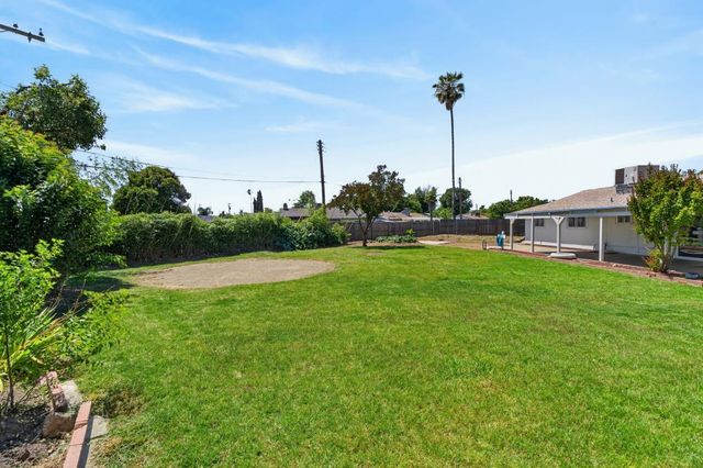 6933 Arvada Ct, Sacramento, CA 95828