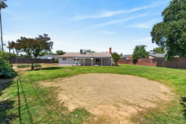 6933 Arvada Ct, Sacramento, CA 95828