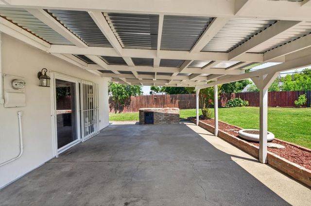 6933 Arvada Ct, Sacramento, CA 95828
