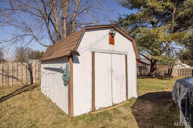 511 Zenk Road, Troy, IL 62294