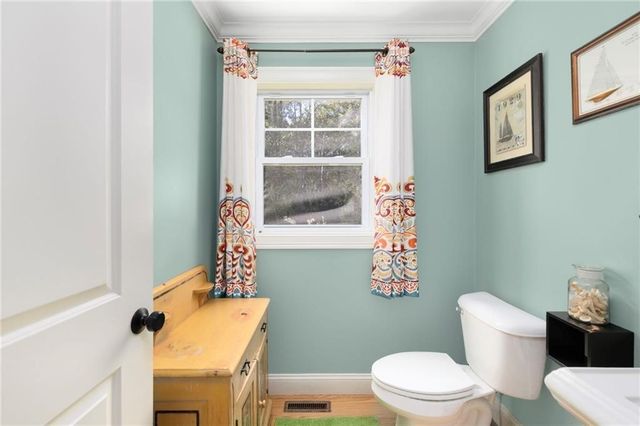 15 Victoria Lane, Scituate, RI 02831