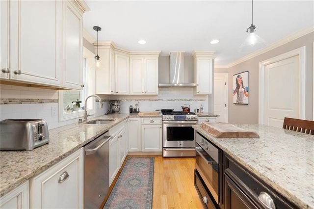 15 Victoria Lane, Scituate, RI 02831