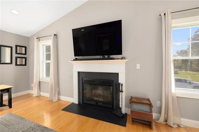 15 Victoria Lane, Scituate, RI 02831