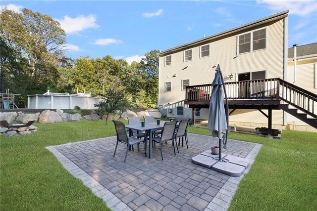 15 Victoria Lane, Scituate, RI 02831