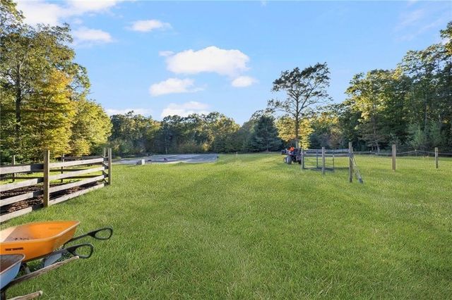 15 Victoria Lane, Scituate, RI 02831