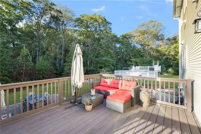 15 Victoria Lane, Scituate, RI 02831