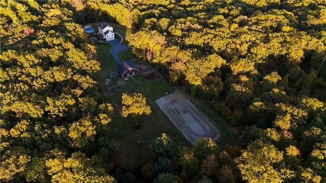 15 Victoria Lane, Scituate, RI 02831