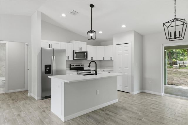 5894 NW 63RD PLACE, Ocala, FL 34482