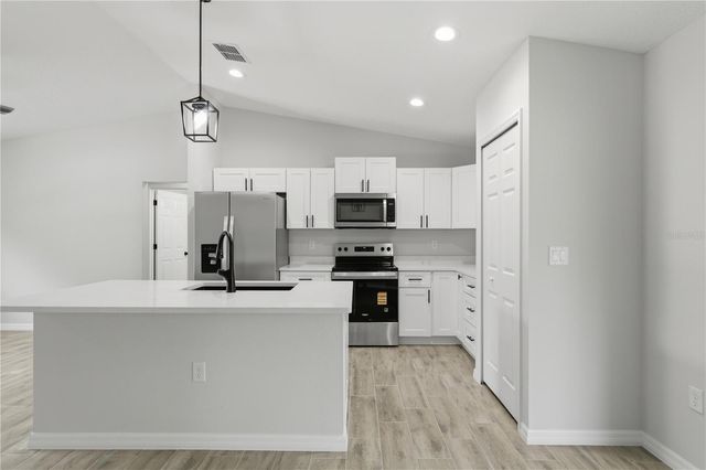 5894 NW 63RD PLACE, Ocala, FL 34482