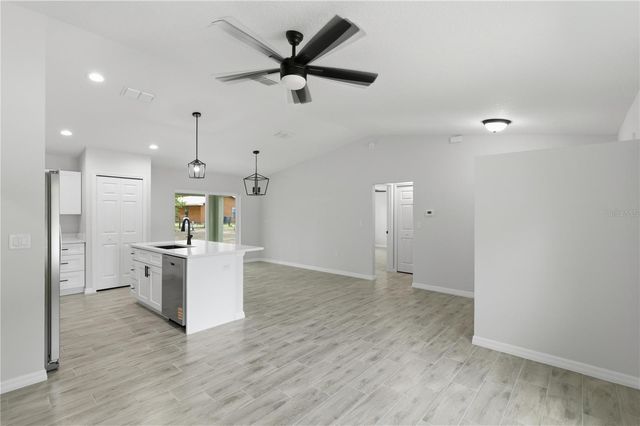 5894 NW 63RD PLACE, Ocala, FL 34482