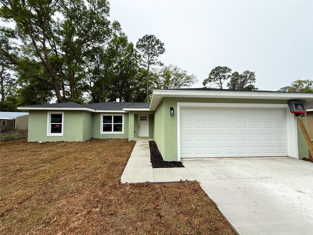 5894 NW 63RD PLACE, Ocala, FL 34482